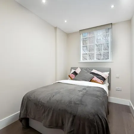 Apartment Meriden Court, Chelsea *