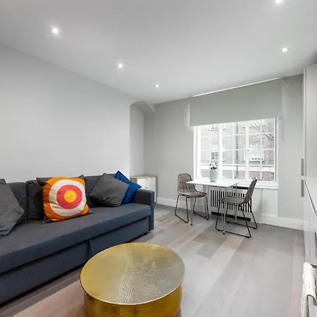 Meriden Court, Chelsea *
