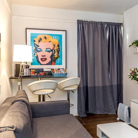 Apartment Flat 25 Dudley Court London