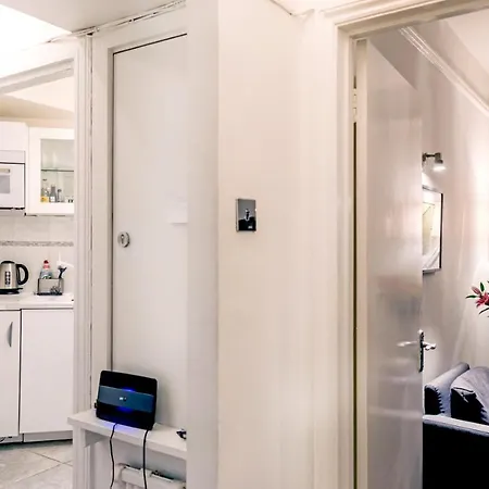 Flat 25 Dudley Court Apartment