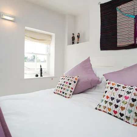 Veeve - Modern Edwardian Apartment London