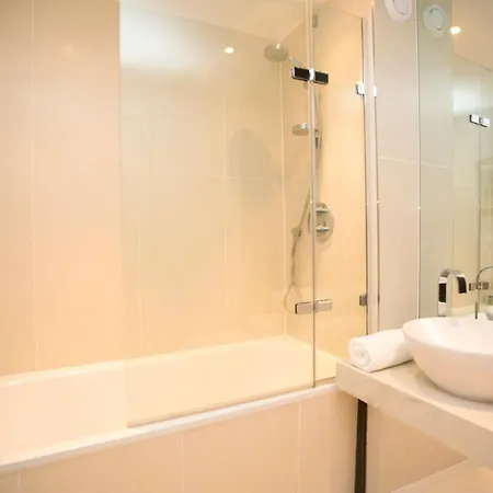 Apartment Veeve - Modern Edwardian