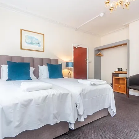 Black Lion Guest house 3*