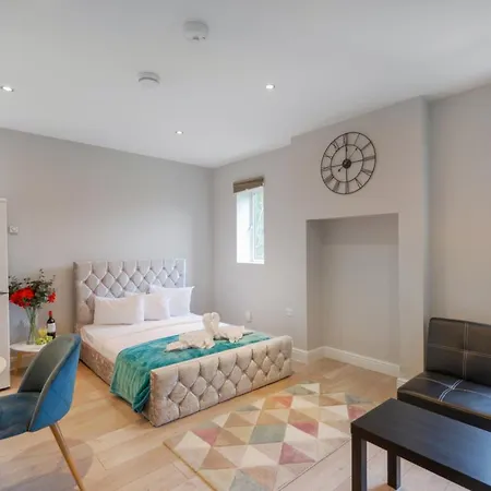 Coombe House Studio *