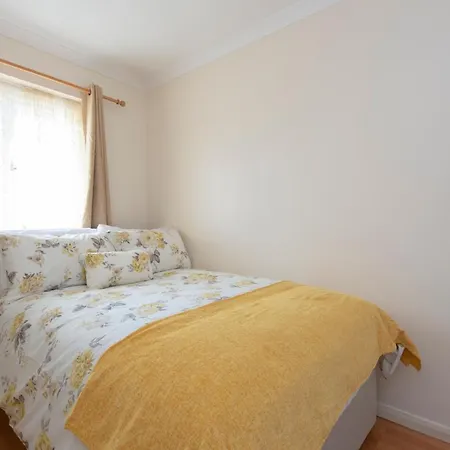 Abkat Three Bedroom * London