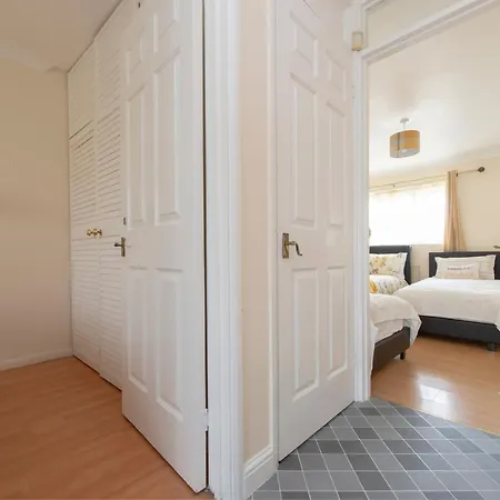 Abkat Three Bedroom Holiday home *