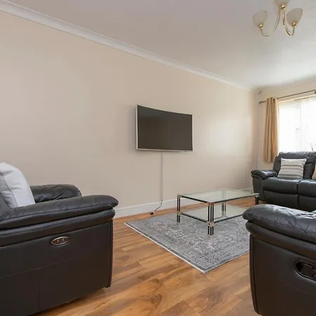 Abkat Three Bedroom Holiday home *