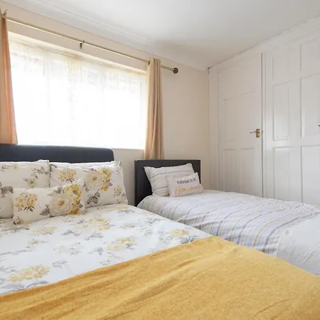 Holiday home Abkat Three Bedroom *