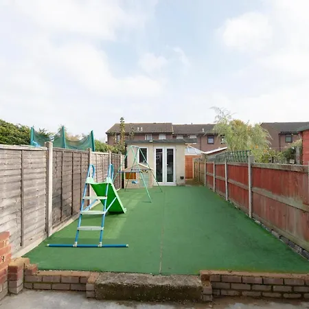 Holiday home Abkat Three Bedroom *