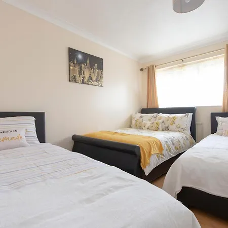 Holiday home Abkat Three Bedroom