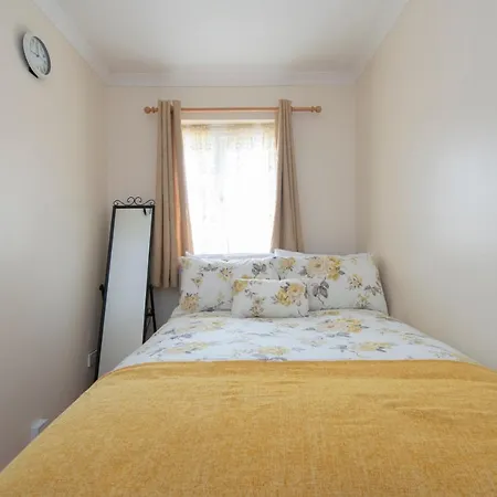 Abkat Three Bedroom * London