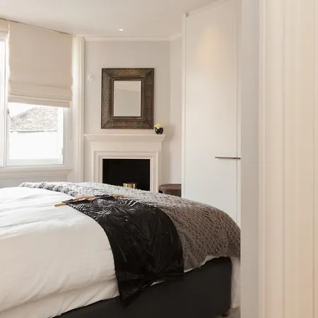 Stylish Mayfair Penthouse Next To Hyde Park London