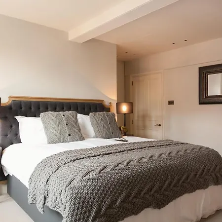Stylish Mayfair Penthouse Next To Hyde Park *