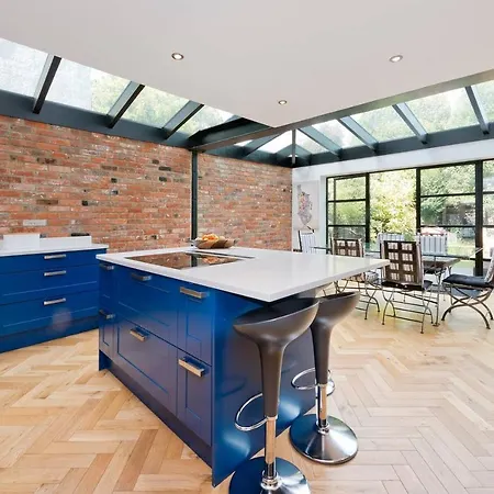 Holiday home Bright & Spacious 5 Bed House In Charming Putney