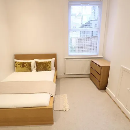 3bd Garden By Westfield * London