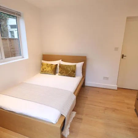 3bd Garden By Westfield *