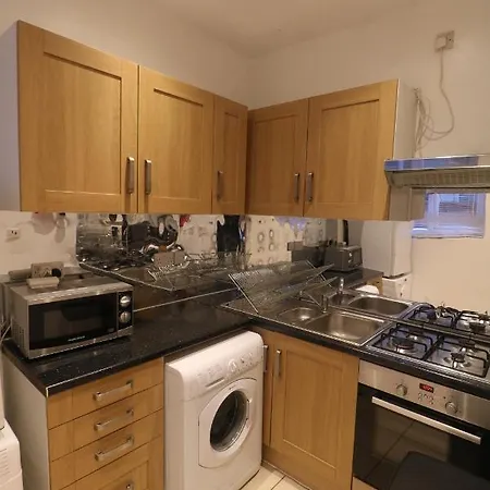 3bd Garden By Westfield * London