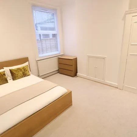 Apartment 3bd Garden By Westfield