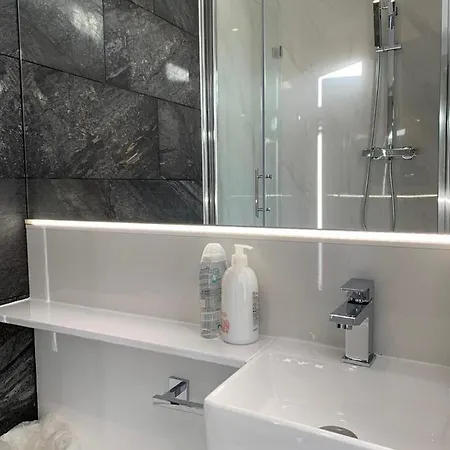 Apartamento Luxury Near Wembley Stadium, Wembley Arena, Designer Outlet