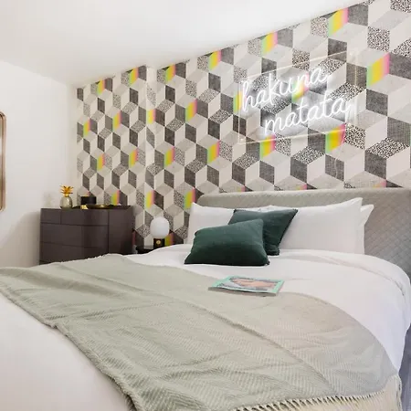Apartment The Kensington Grove - Stylish 2bdr Flat With Private Patio