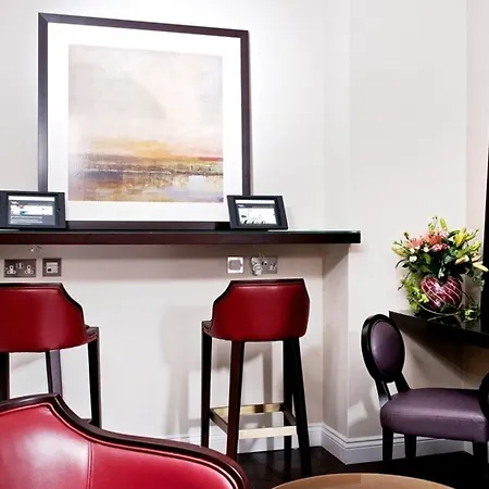 Fraser Queens Gate Aparthotel 4*