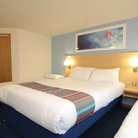 Travelodge London Hotel 2*