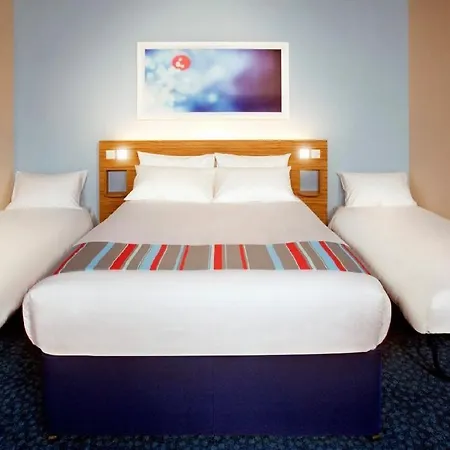 Travelodge London 3*