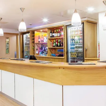 Travelodge London 3*