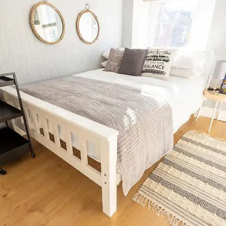 Lovely Flat In West Kilburn By Queen's Park Apartment *