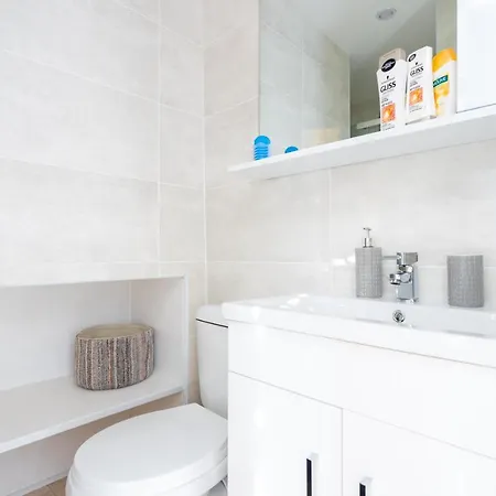 Apartment Modern And Chic Flat For 2 People In West Kilburn By Queen's Park *