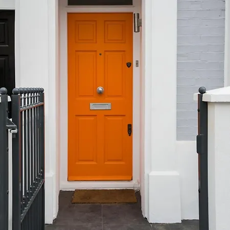 Magnificent House For 6 In Fulham With Back Garden * London