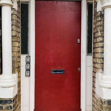 77 B Brailsford Road, Brixton, Sw2 2tb Apartment