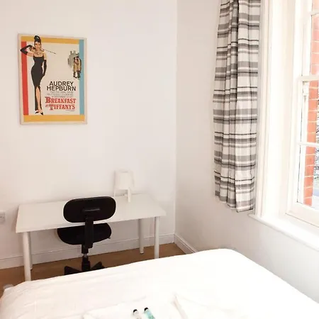 Affittacamere Fieldgate Spacious Londra