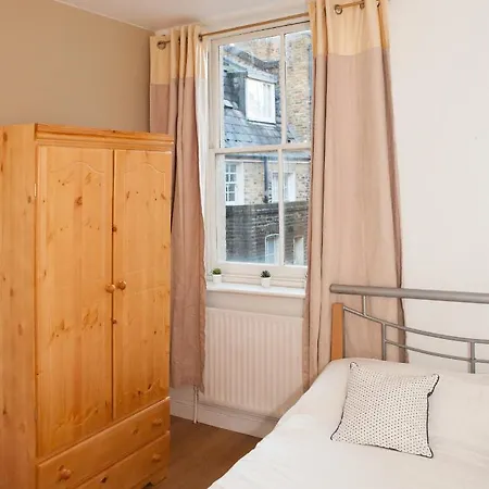 Fieldgate Spacious Affittacamere *