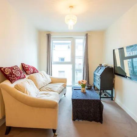 Apartment Amazing Modern 2 Bedroom Flat In Greenwich For 4 People *