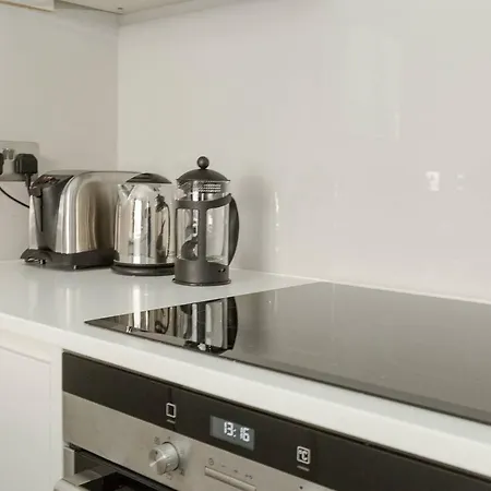 Apartment Modern 1br Period In Kensington