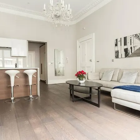 Modern 1br Period In Kensington * London