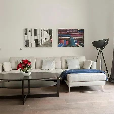 Modern 1br Period In Kensington Apartment