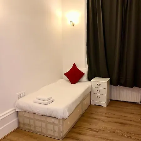 Luks Apartment London