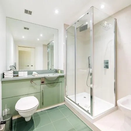 New Stunning 2bd Amazing Views Apartment London
