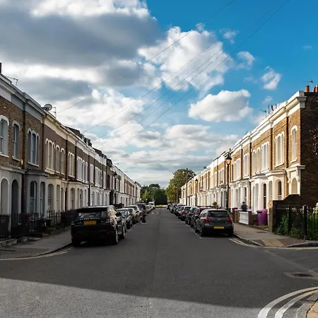 Sweet - Mile End Apartment London