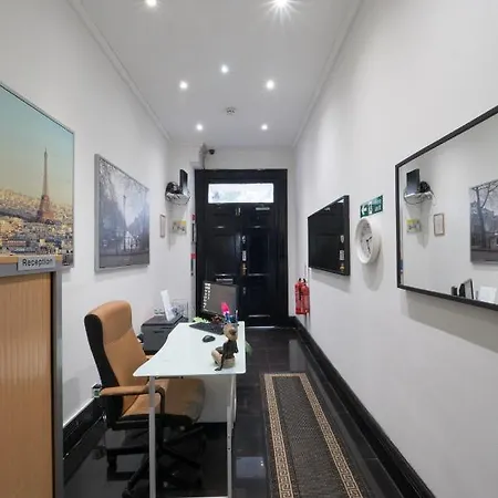 Hostel Hyde Park Gate London