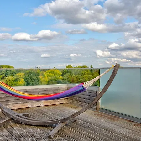 Apartment Concord Kew Heathrow London *