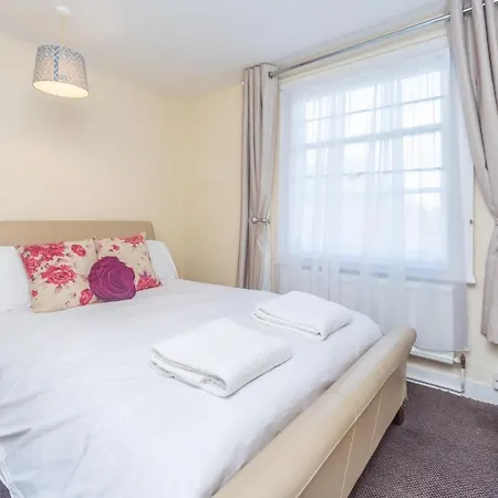 Black Lion Guest house Surbiton