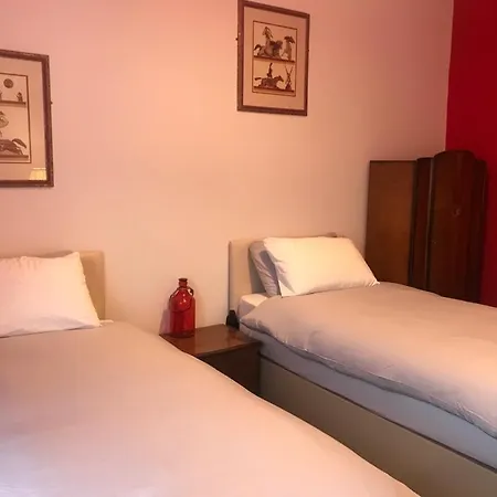 Heathrow Hostel *