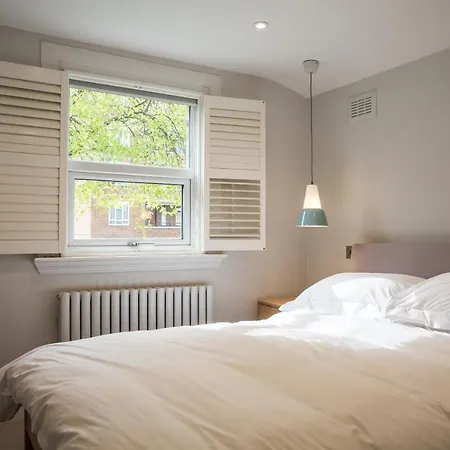 Holiday home Magnificent House For 6 In Fulham With Back Garden