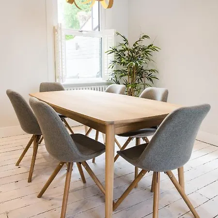 Holiday home Magnificent House For 6 In Fulham With Back Garden