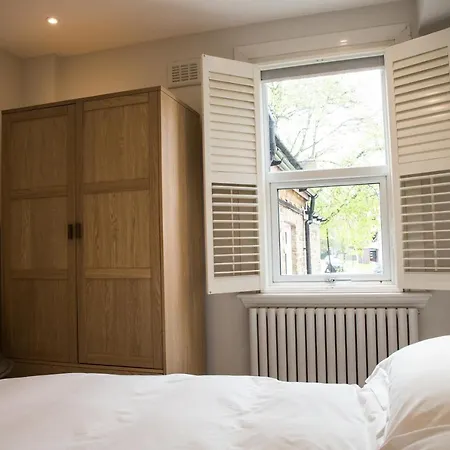 Holiday home Magnificent House For 6 In Fulham With Back Garden