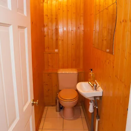 Affittacamere Fieldgate Spacious Londra