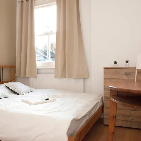Affittacamere Fieldgate Spacious *